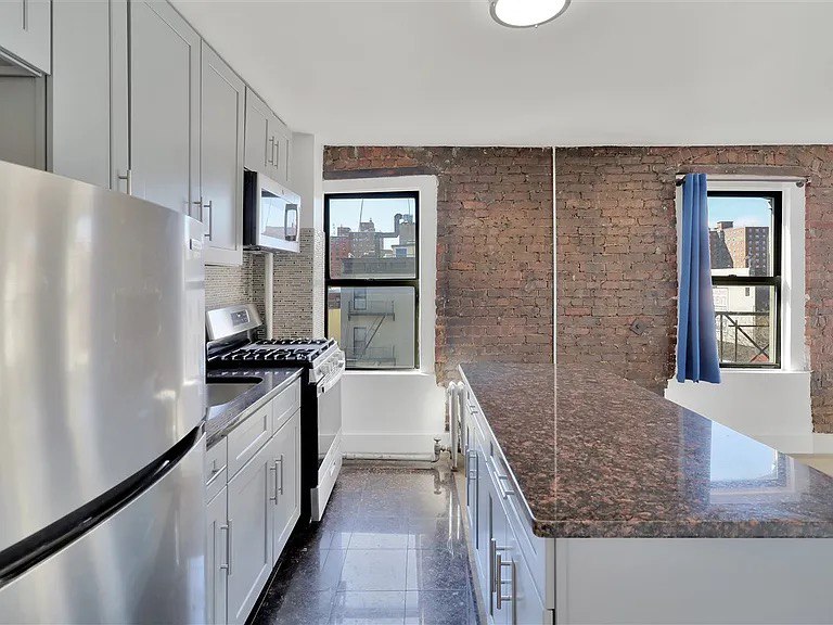 201 E 116th St Apt 4